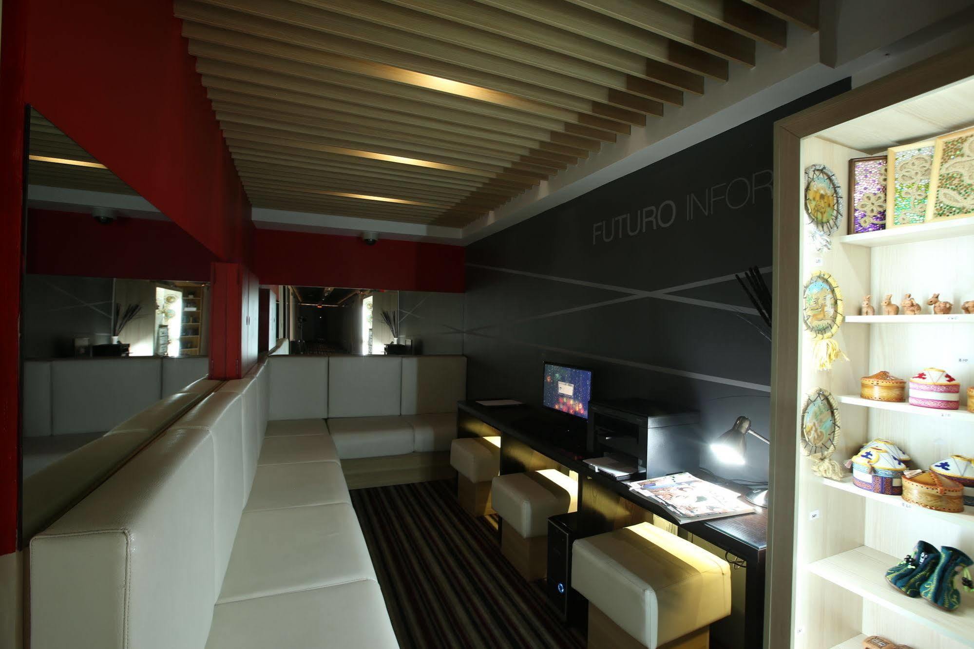 Futuro Hotel Bishkek Exterior foto